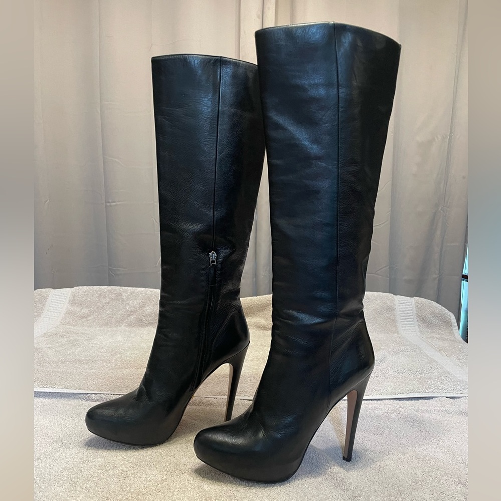 Prada Calzature Donna Soft Calf black leather platform, knee high boots.